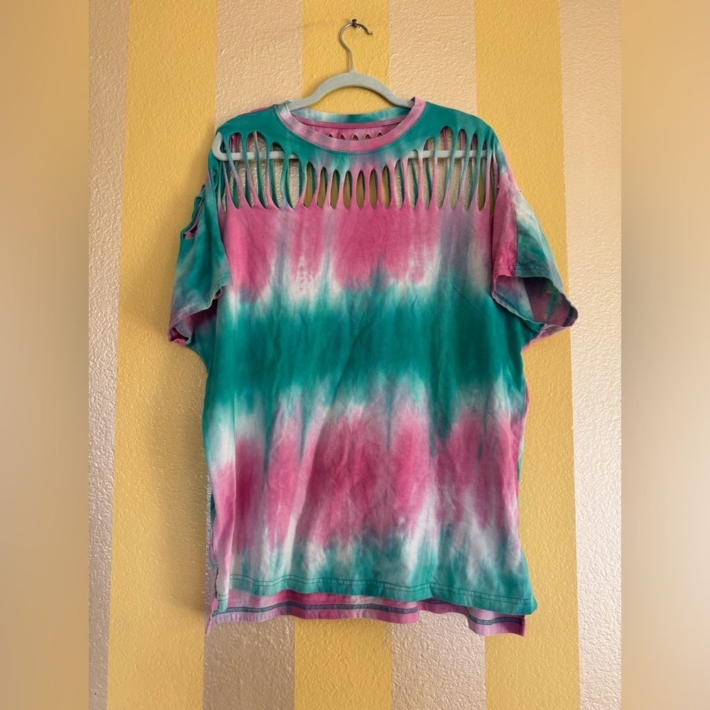 Tie-Dye Cutout T-Shirt
